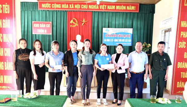 Hội LHPN xã Hương Lâm tổ chức ra mắt Câu lạc bộ (CLB) “Gia đình 5 có - nông thôn mới (NTM) kiểu mẫu”