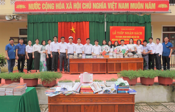 Phát huy giá trị của sách, văn hóa đọc Việt Nam tại Trường THCS Hương Lâm